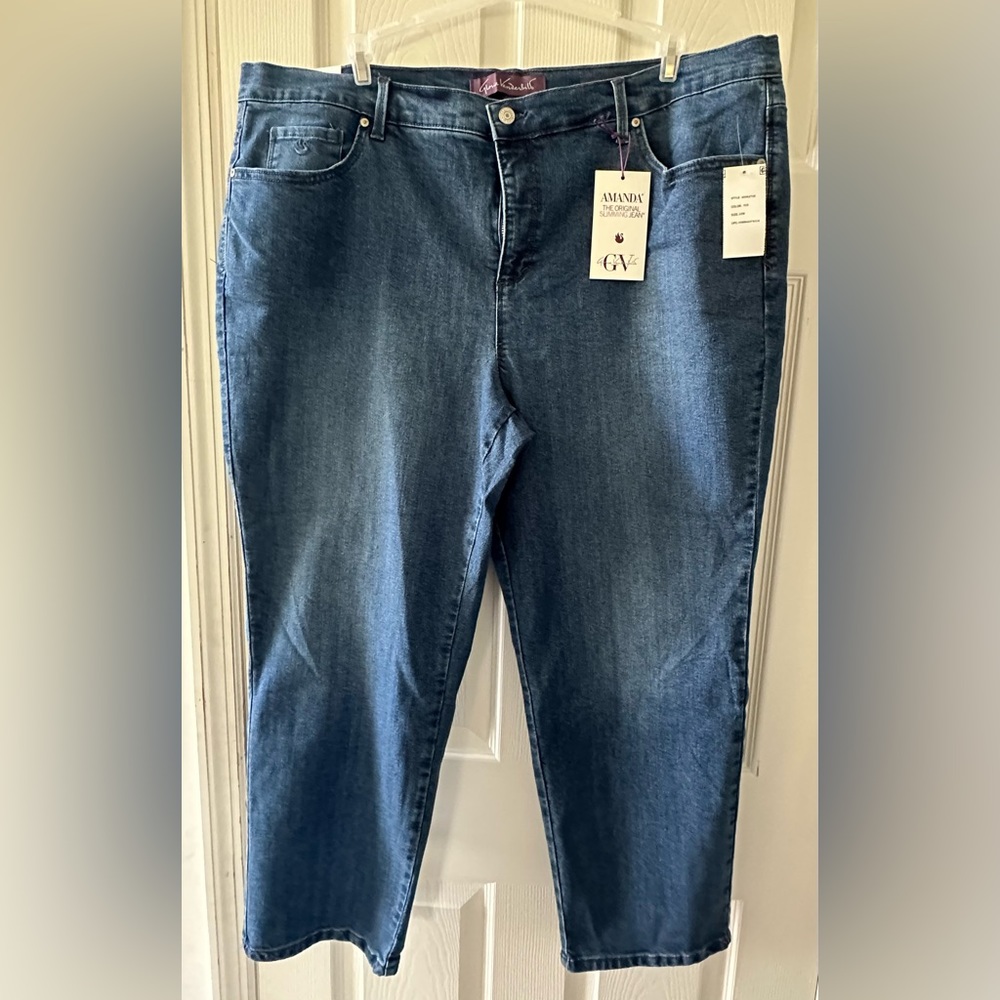 Gloria Vanderbilt Women’s Plus Size Amanda 22W Short Jeans